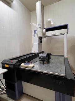 Mitutoyo three-dimensional measuring machine